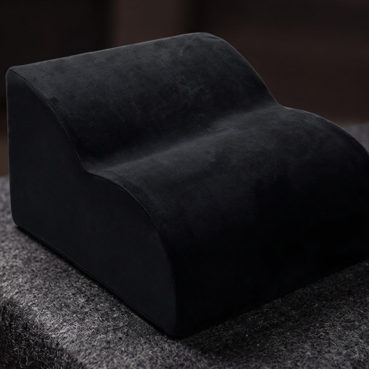 Ergonomic Supportive Under Desk Footrest with Removable Cover